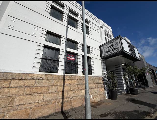 119M² BUILDING TO LET IN WOODSTOCK